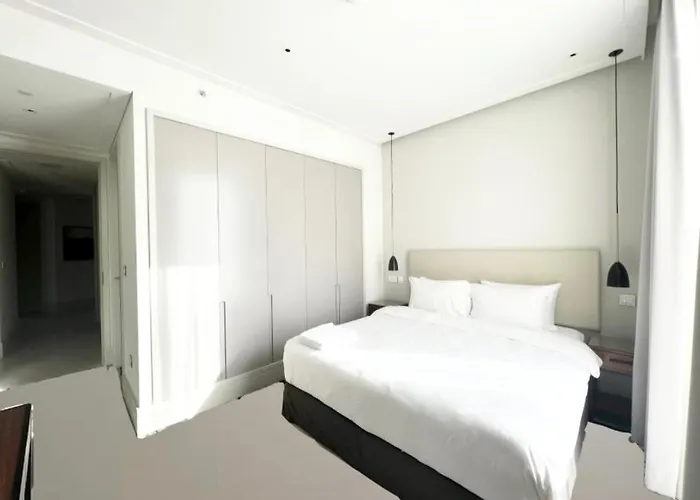 Most City Area Pearl Apartment